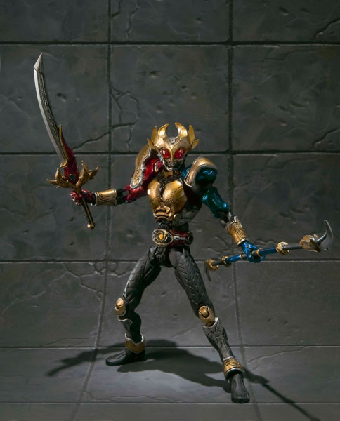 Kamen Rider Agito - Kamen Rider Agito Trinity F... - angle view 8