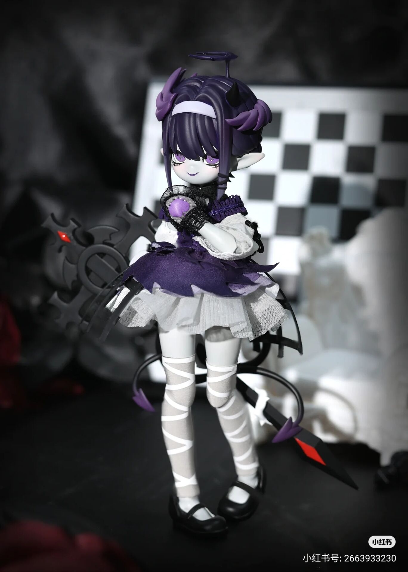 Original - Devil Horn - Lucifer (Chuzting) - angle view 7