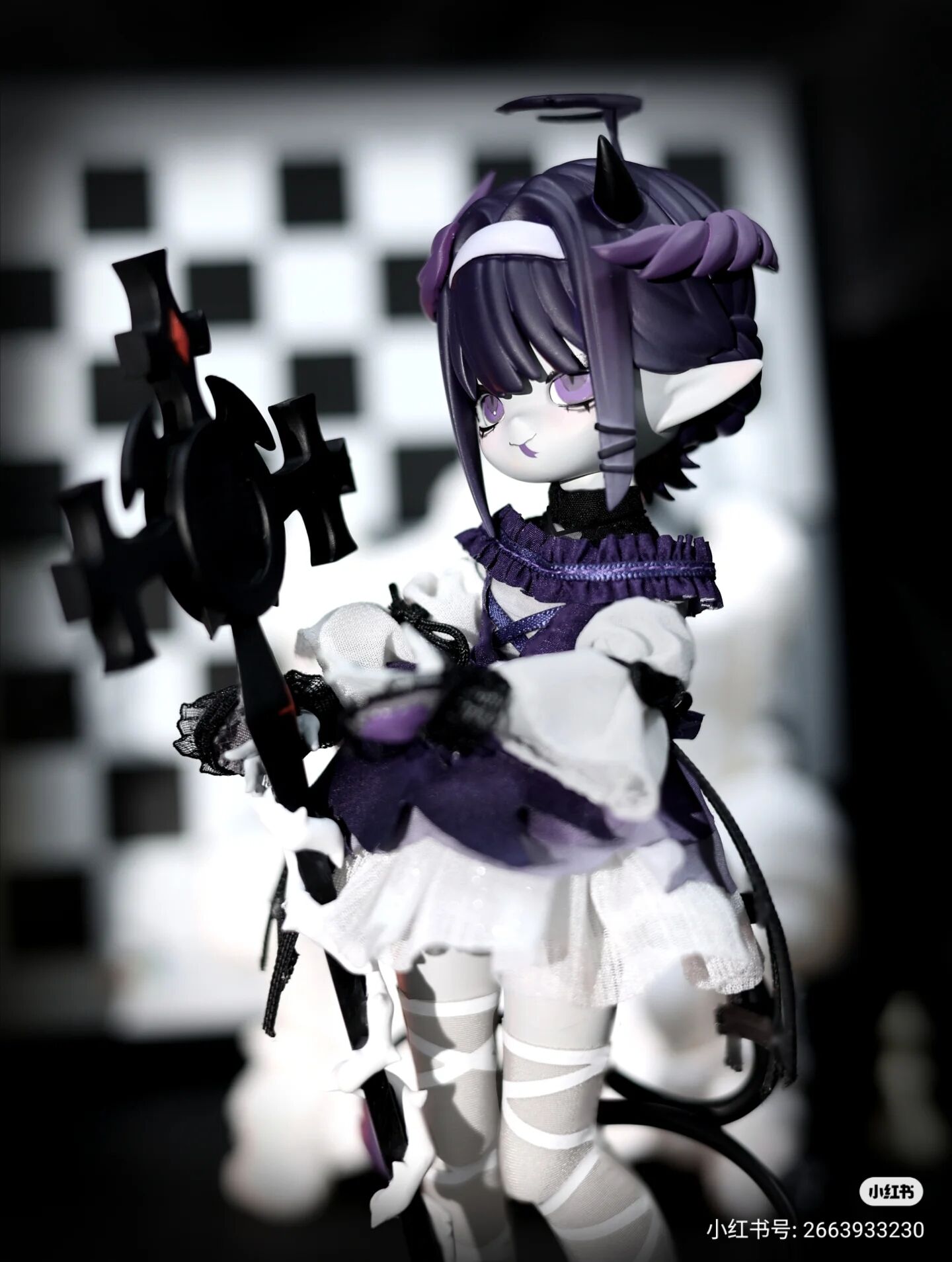 Original - Devil Horn - Lucifer (Chuzting) - angle view 9